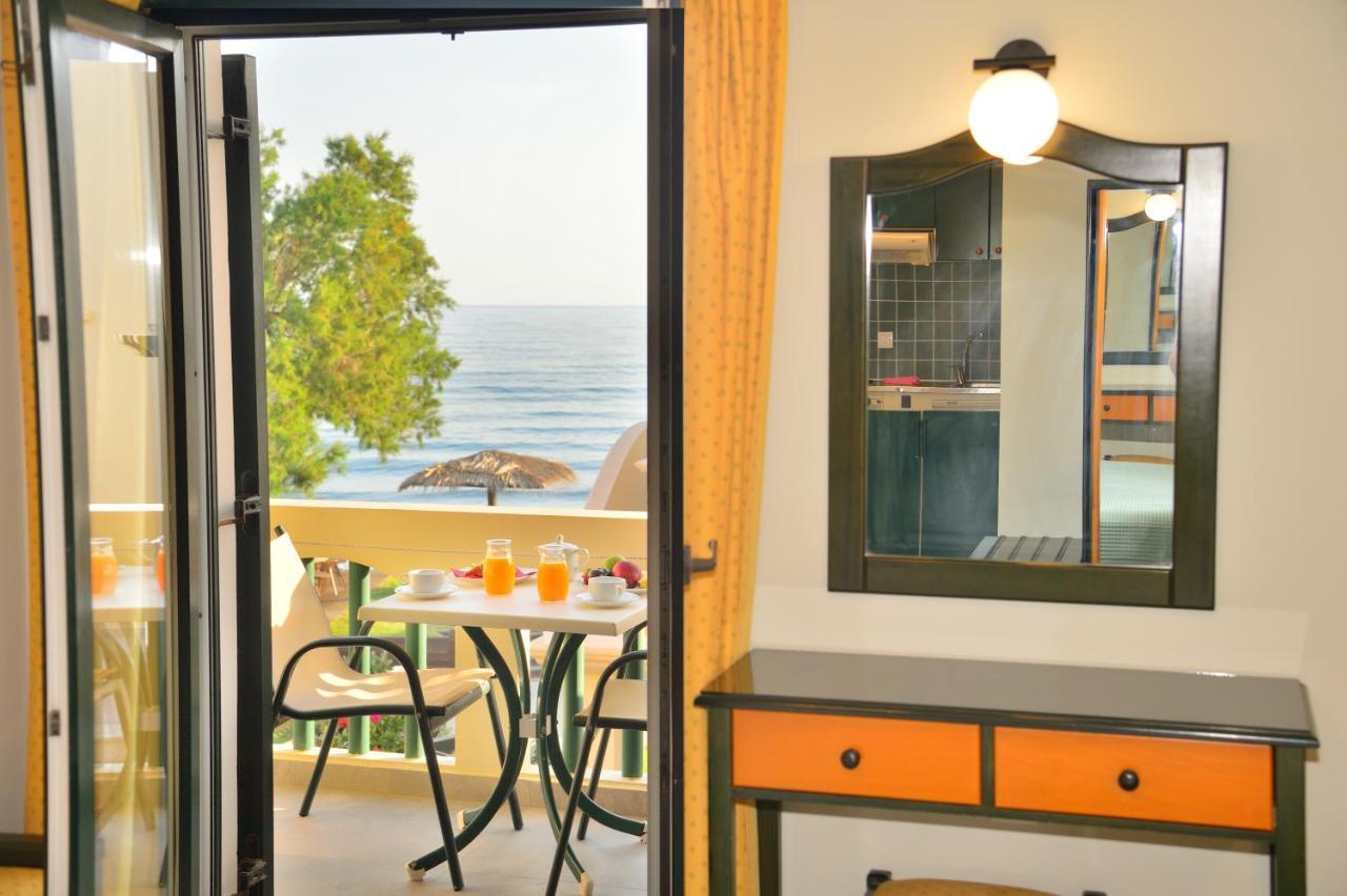 Maria Beach Hotel Kissamos Bagian luar foto