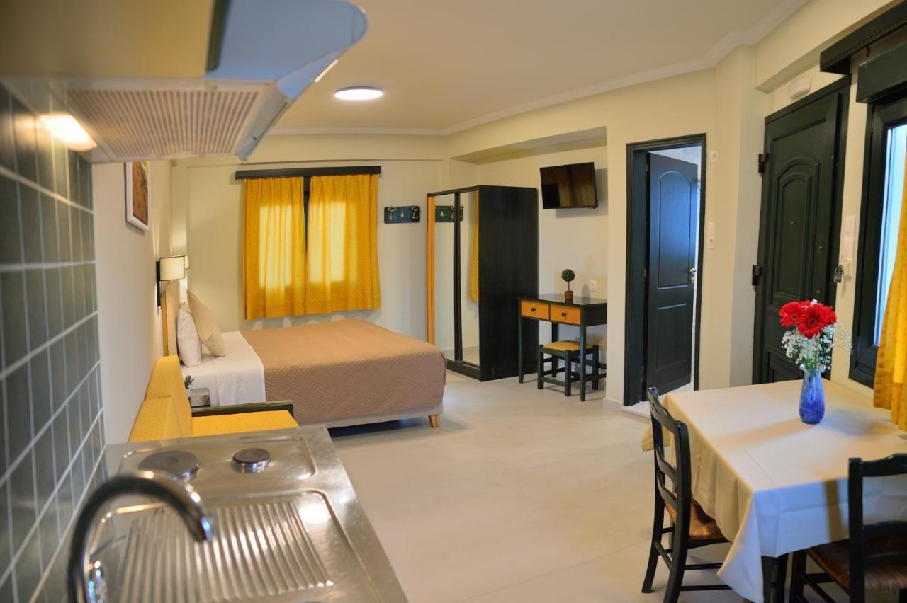 Maria Beach Hotel Kissamos Bagian luar foto