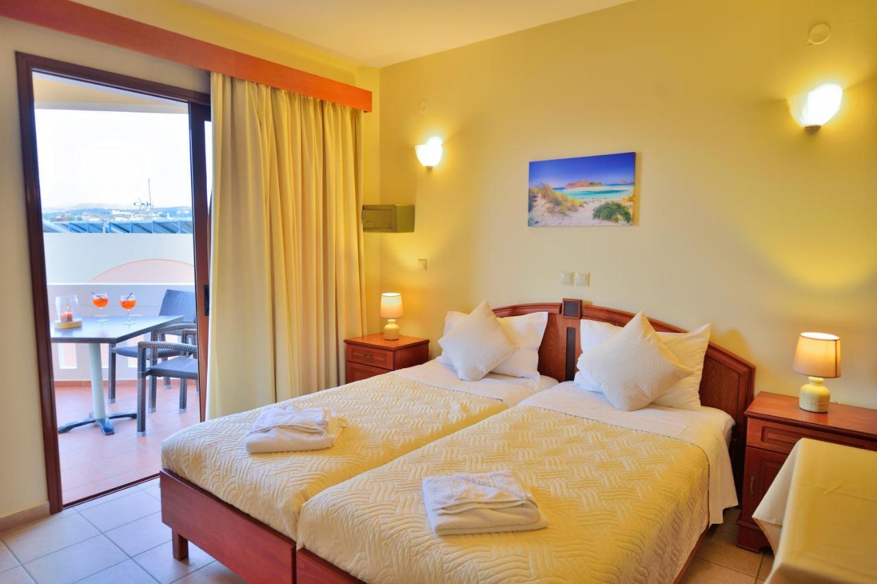 Maria Beach Hotel Kissamos Bagian luar foto